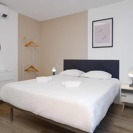 Joli Confort, Clim - Emplacement Ideal Menton